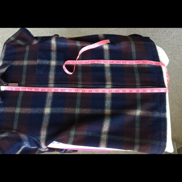 Lauren Ralph Lauren Petite Lambwool Shirt Jacket. - Picture 10 of 13